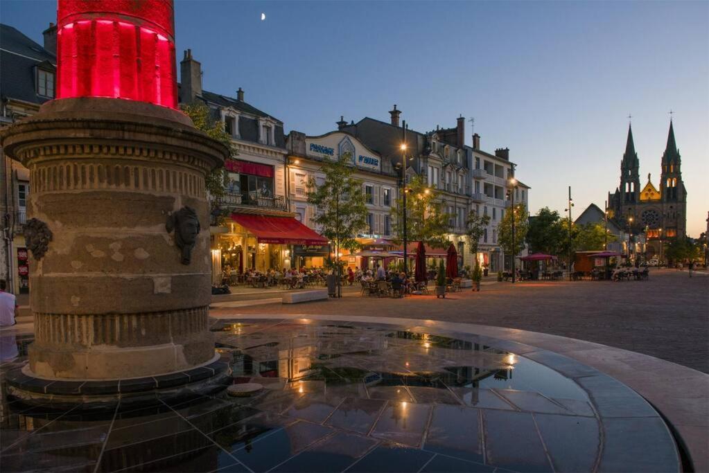 Joli Studio Avec Parking Prive, Bien Situe Moulins  Esterno foto